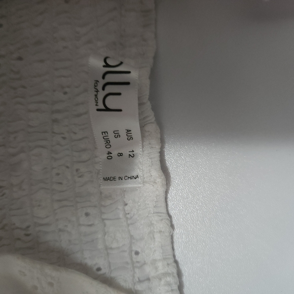 Aus 12 Ally White Crochet Lace Look V Neck Sleeveless Top - Picture 13 of 16